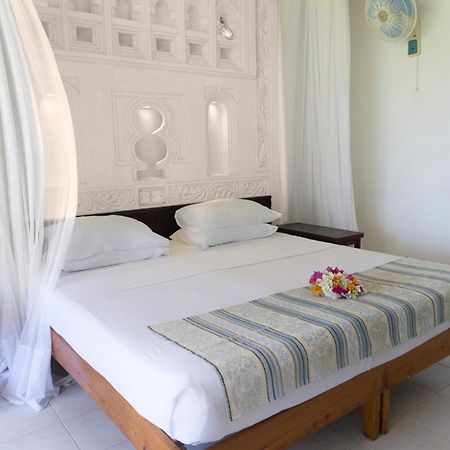 Reef Hotel Момбаса Екстериор снимка