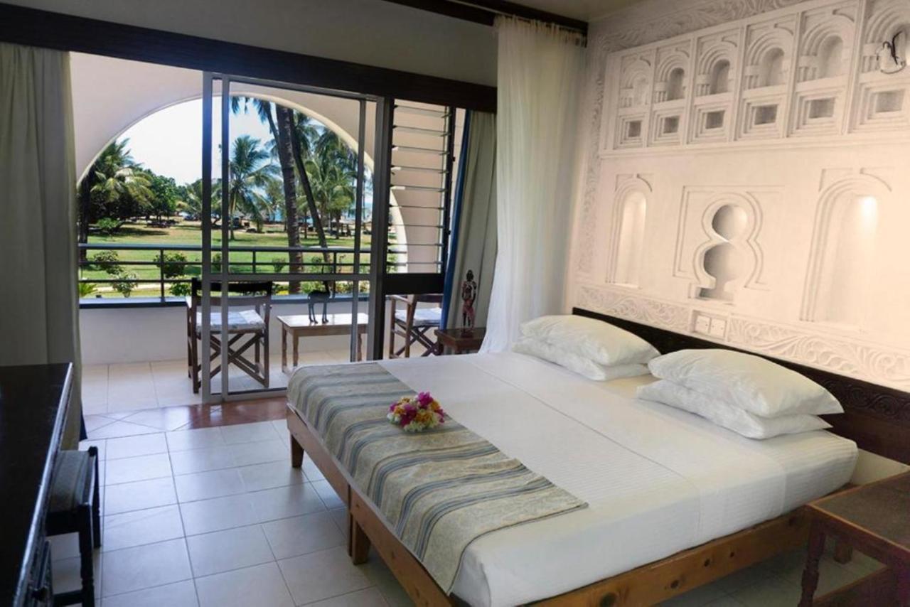 Reef Hotel Момбаса Екстериор снимка