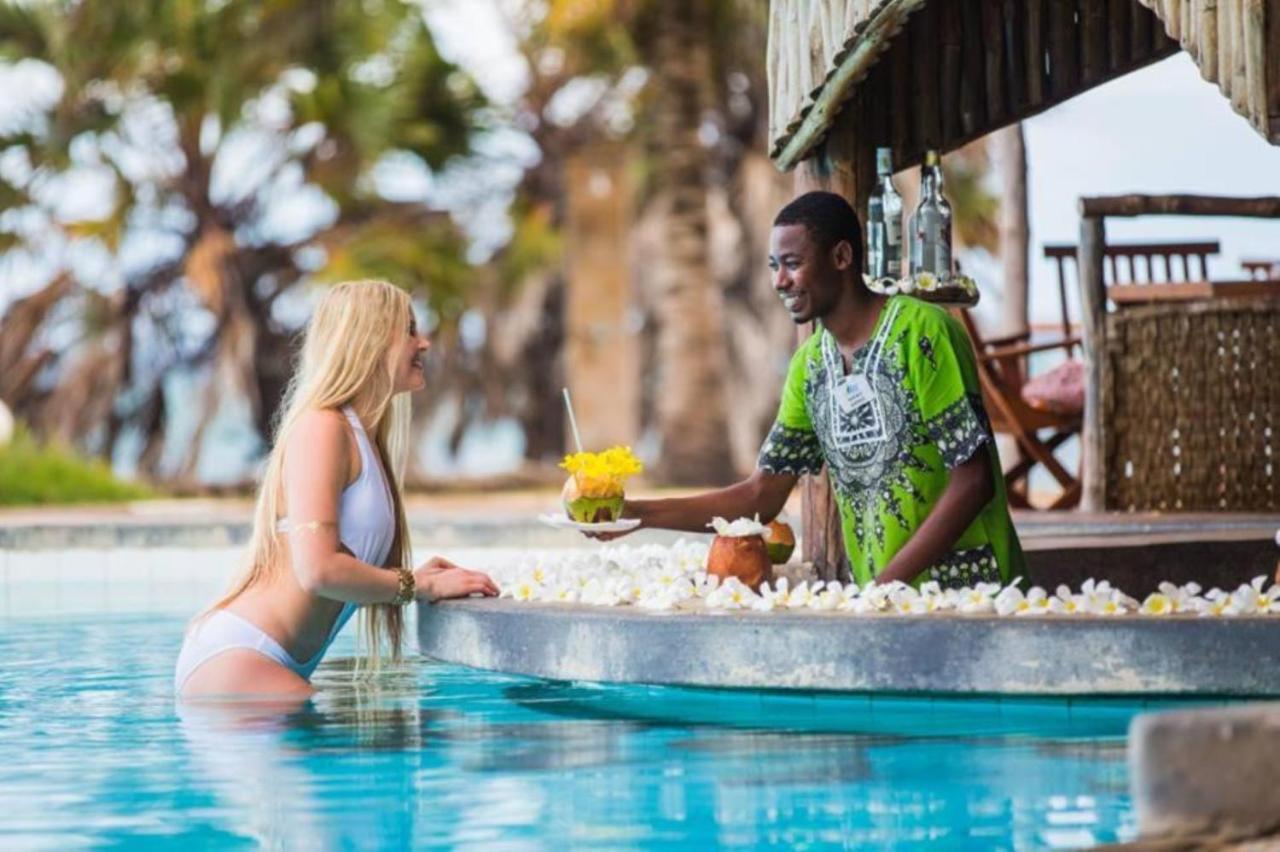 Reef Hotel Момбаса Екстериор снимка