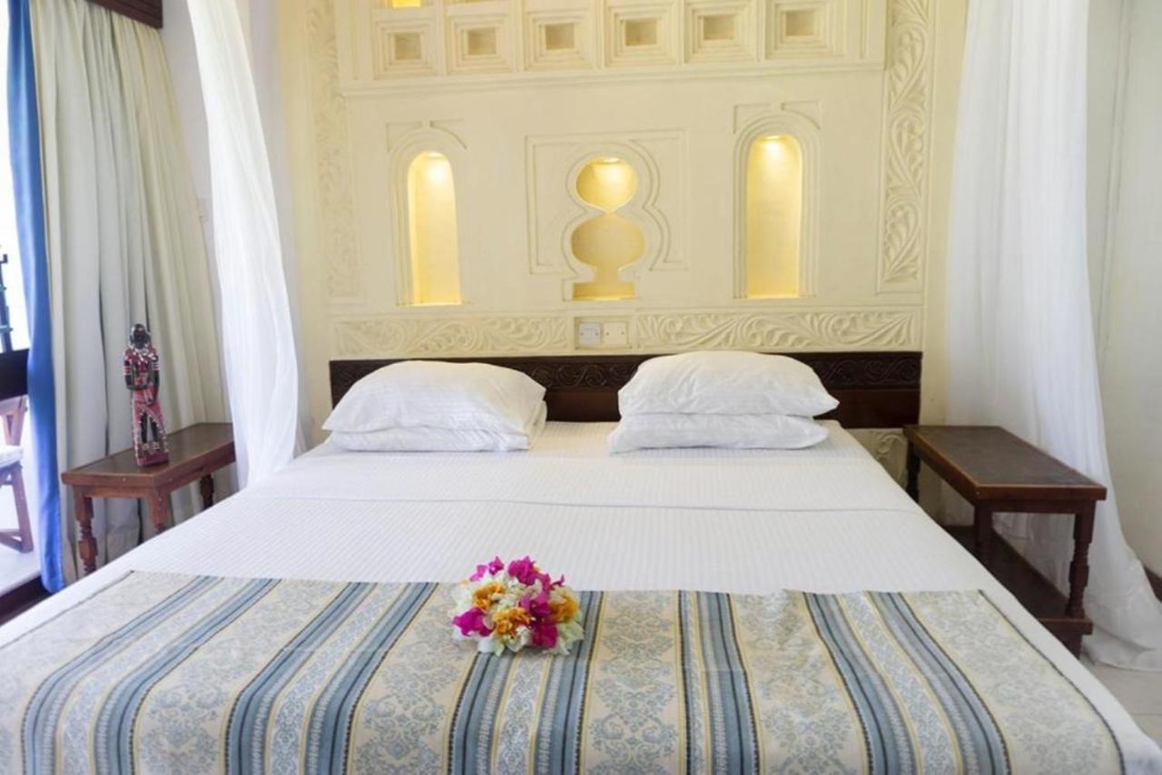 Reef Hotel Момбаса Екстериор снимка