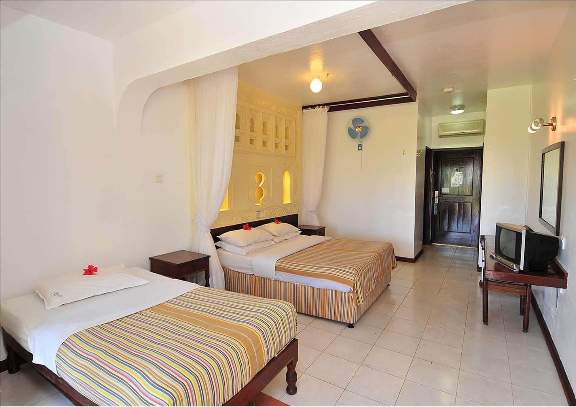 Reef Hotel Момбаса Екстериор снимка