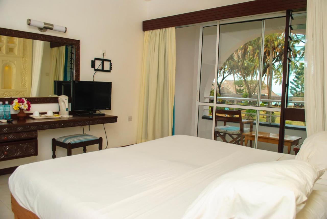 Reef Hotel Момбаса Екстериор снимка
